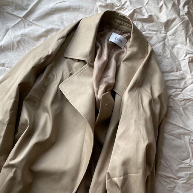 COMOLI(コモリ)のciota　シオタ　タイロッケンコートsuvin cotton gabard メンズのジャケット/アウター(トレンチコート)の商品写真