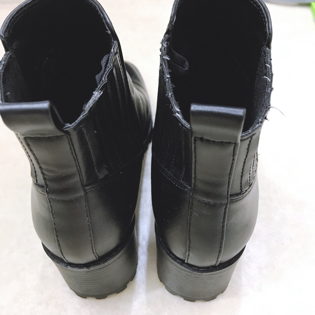 ZARA(ザラ)のZARA トラックソール ブーツ レディースの靴/シューズ(ブーツ)の商品写真