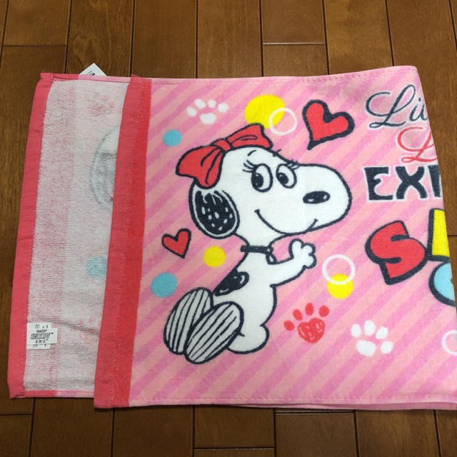 SNOOPY(スヌーピー)の【新品・タグ付き】スヌーピーand ベル　フェイスタオル インテリア/住まい/日用品の日用品/生活雑貨/旅行(タオル/バス用品)の商品写真