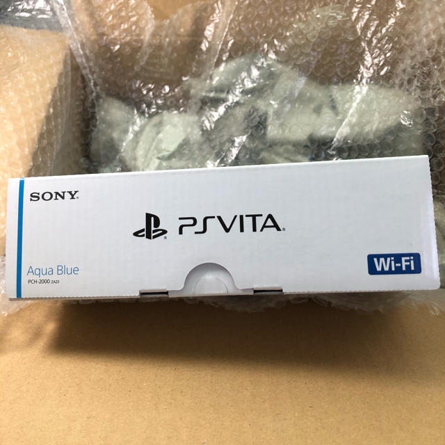 PlayStation Vita(プレイステーションヴィータ)の⭐️完全未開封新品！PSVITA 本体 PCH-2000 ZA23 アクアブルー エンタメ/ホビーのゲームソフト/ゲーム機本体(携帯用ゲーム機本体)の商品写真