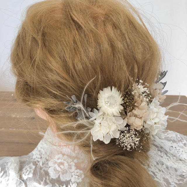 髪飾り【I1】ヘッドパーツ　ドライフラワー　結婚式　成人式　卒業式 ハンドメイドのアクセサリー(ヘアアクセサリー)の商品写真