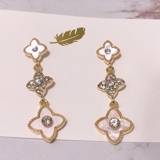 ヴァンクリーフアンドアーペル(Van Cleef & Arpels)のクローバー♡ゴールドキラキラピアス♡(ピアス)