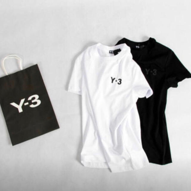 Y-3(ワイスリー)の新品未使用　Y-3  ブラック　Tシャツ メンズのトップス(Tシャツ/カットソー(半袖/袖なし))の商品写真