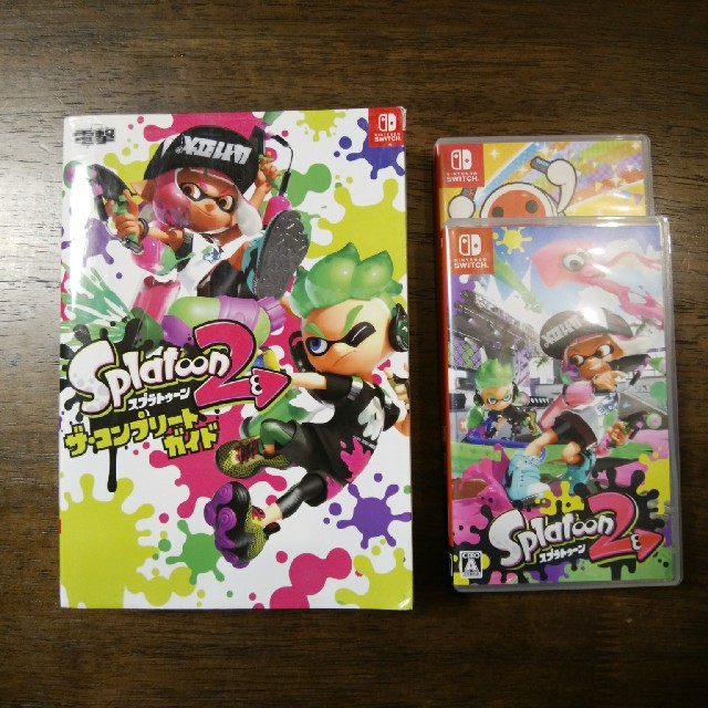 Nintendo Switch(ニンテンドースイッチ)のスプラトゥーン&ザ.コンプリートガイド&おまけ付き エンタメ/ホビーの雑誌(ゲーム)の商品写真