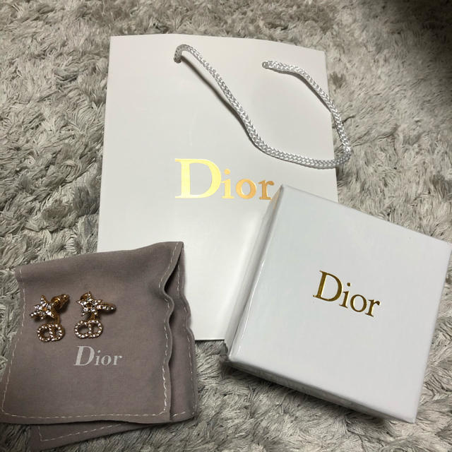 Christian Diorピアスの通販 by abc's shop|クリスチャンディオールならラクマ Dior - お得在庫