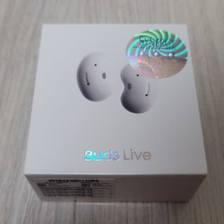 サムスン(SAMSUNG)のGalaxy Buds Live  Mystic White　ホワイト　海外版(ヘッドフォン/イヤフォン)