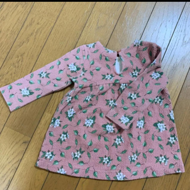 ZARA KIDS(ザラキッズ)の【ZARA BABY】フラワー柄ワンピース【長袖】 キッズ/ベビー/マタニティのベビー服(~85cm)(ワンピース)の商品写真