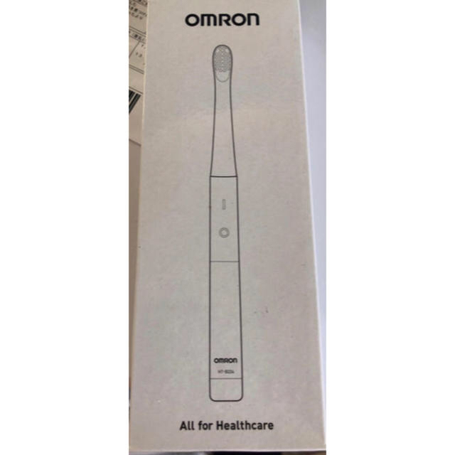 【単品】OMRON 音波式電動歯ブラシ 乾電池式 HT-B224-B スマホ/家電/カメラの美容/健康(電動歯ブラシ)の商品写真