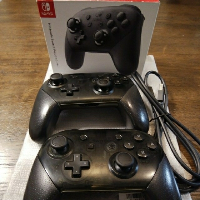 Nintendo Switch(ニンテンドースイッチ)のプロコン switch×2 エンタメ/ホビーのゲームソフト/ゲーム機本体(その他)の商品写真
