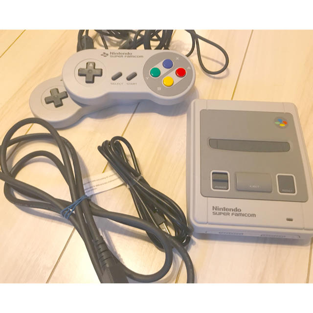 任天堂(ニンテンドウ)のNintendo スーパーファミコンミニ　ニンテンドー クラシックミニ エンタメ/ホビーのゲームソフト/ゲーム機本体(家庭用ゲーム機本体)の商品写真