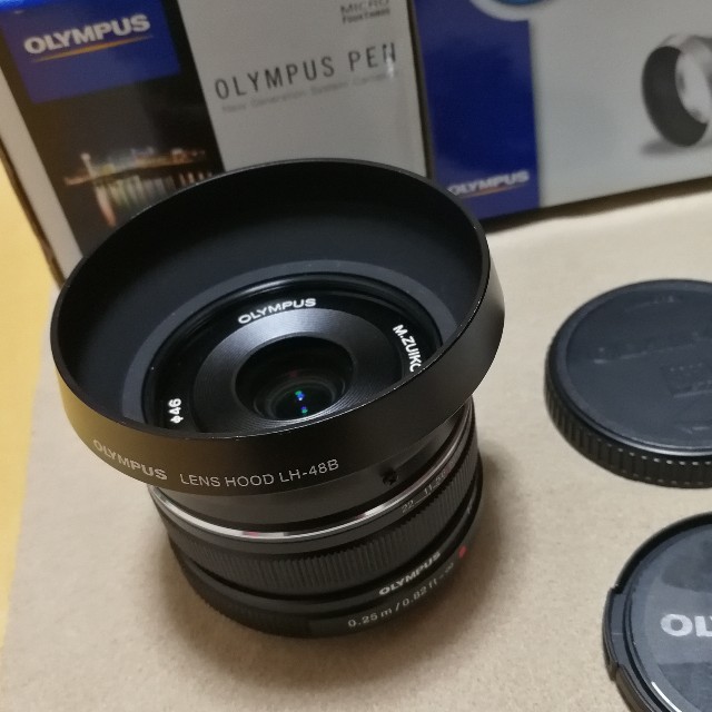 OLYMPUS(オリンパス)のオリンパス M.ZUIKO 17mm f1.8 純正フード・フィルターセット スマホ/家電/カメラのカメラ(レンズ(単焦点))の商品写真