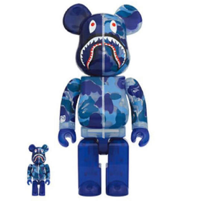 A BATHING APE(アベイシングエイプ)のBAPE CLEAR ABC CAMO SHARK BE@RBRICK 400% エンタメ/ホビーのフィギュア(その他)の商品写真