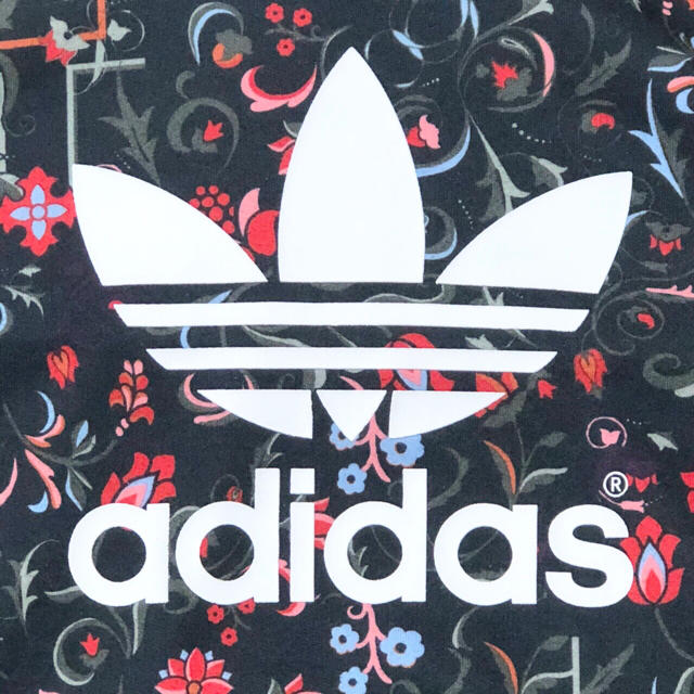 adidas(アディダス)の専用 adidas アディダス パーカー フローラル 花柄 マルチカラー レア メンズのトップス(パーカー)の商品写真