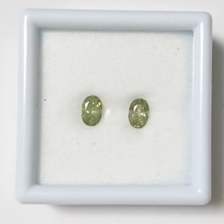 天然 オリーブ グリーン ジルコン ペア 計1.39ct(各種パーツ)