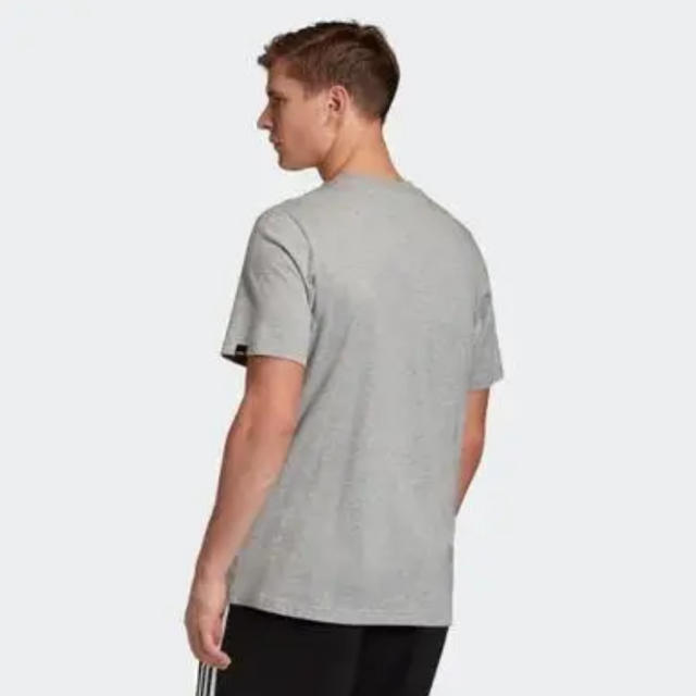 adidas(アディダス)の新品・未使用　アディダス adidas テクスチャード ロゴ 半袖Tシャツ M メンズのトップス(Tシャツ/カットソー(半袖/袖なし))の商品写真