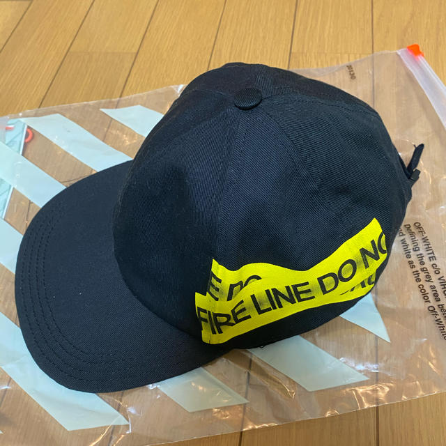 OFF-WHITE(オフホワイト)のoff-white firetape cap メンズの帽子(キャップ)の商品写真