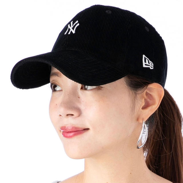 NEW ERA(ニューエラー)のニューエラ　キャップ　ヤンキース　ミニロゴ レディースの帽子(キャップ)の商品写真