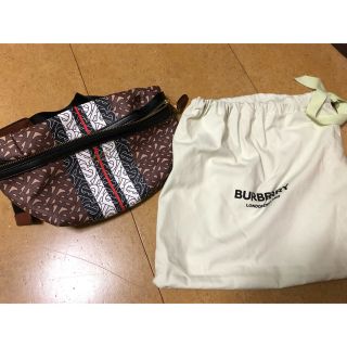 バーバリー(BURBERRY)のBURBERRY バムバッグ　ボディバッグ(ボディーバッグ)