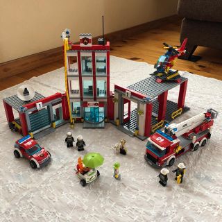 レゴ(Lego)のLEGO レゴ　シティ　消防署　60110(積み木/ブロック)