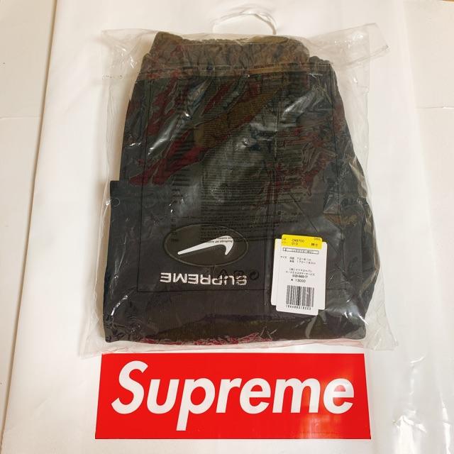 Supreme(シュプリーム)のS シュプリーム ナイキ ジュエル スエットショーツ ハーフパンツ   メンズのパンツ(ショートパンツ)の商品写真