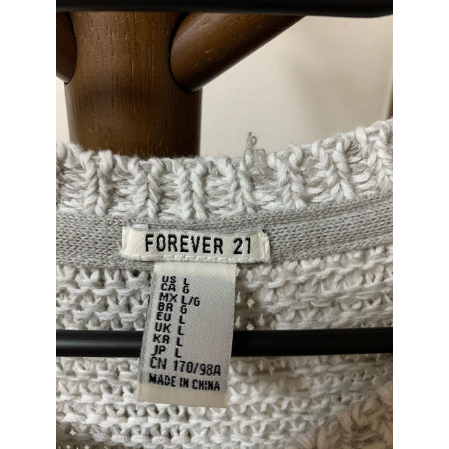 FOREVER 21(フォーエバートゥエンティーワン)のForever21 ニット レディースのトップス(ニット/セーター)の商品写真