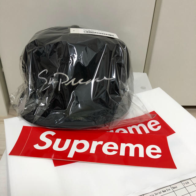 Supreme(シュプリーム)のSupreme Classic Script New Era 18AW メンズの帽子(キャップ)の商品写真