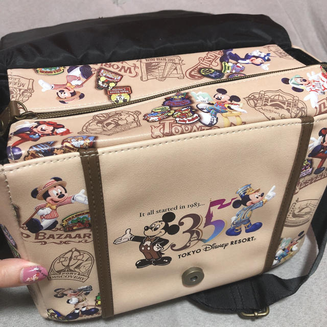 Disney 美品 ディズニーランド 35周年 カメラバッグの通販 By 底値 早い者勝ちsale ディズニーならラクマ