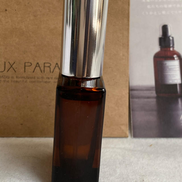 AUX PARADIS(オゥパラディ)のAUX  PARDIS オードパルファム　15ml コスメ/美容の香水(香水(女性用))の商品写真