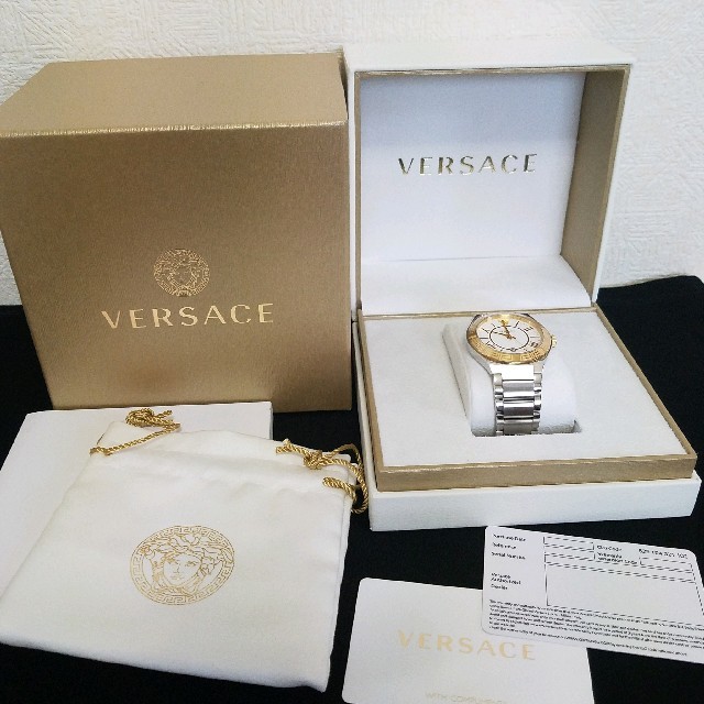 未使用 ヴェルサーチ 腕時計 VERSACE VEAW00318 メンズ約14cm-205cm重量