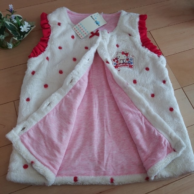 サンリオ(サンリオ)の☆ラストセール☆サンリオ　キティ　スリーパー キッズ/ベビー/マタニティのキッズ服女の子用(90cm~)(パジャマ)の商品写真