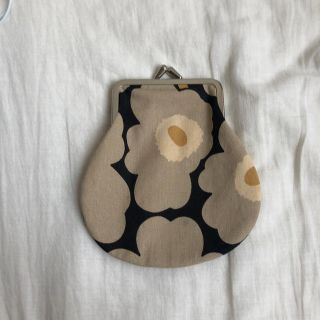 マリメッコ(marimekko)の【美品】marrimekko がま口ポーチ(ポーチ)