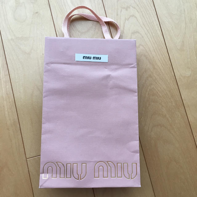 miumiu(ミュウミュウ)のmiumiu  空箱  ショップ袋 レディースのファッション小物(その他)の商品写真