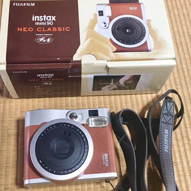 フィルムカメラNEO CLASSIC instax mini90 ブラウン