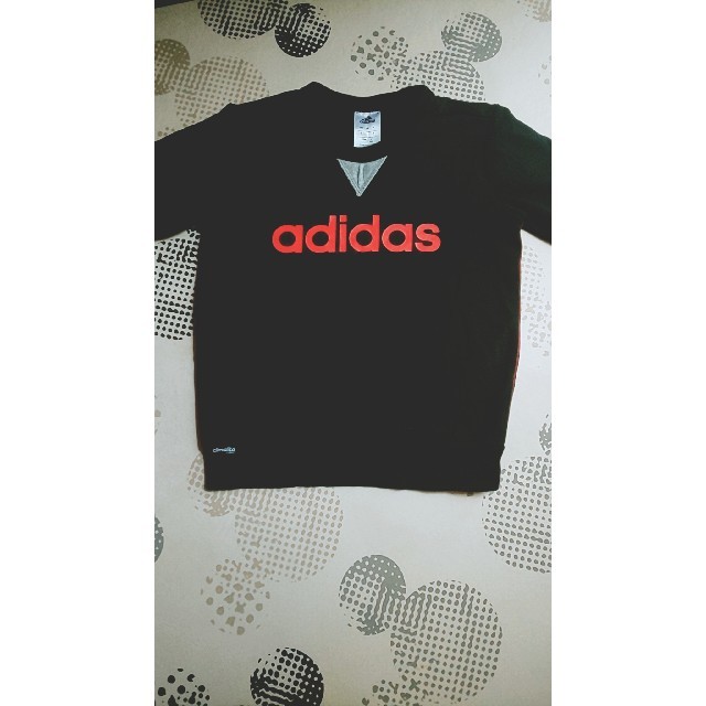 adidas(アディダス)のadidas 薄手トレーナー美品 キッズ/ベビー/マタニティのキッズ服男の子用(90cm~)(Tシャツ/カットソー)の商品写真