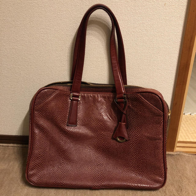 新品未使用☆激安出品☆レッドサファイアパヴェ腕時計ブランド 新品未使用☆激安出品☆レッドサファイアパヴェ腕時計ブランド