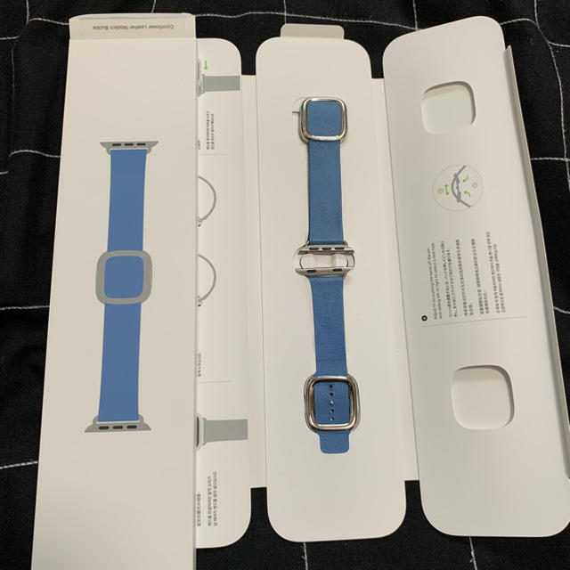 Apple Watch(アップルウォッチ)のApple Watch 40mm 純正バックル メンズの時計(レザーベルト)の商品写真