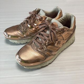 サッカニー(SAUCONY)のSaucony サッカニー　ピンクゴールド　スニーカー(スニーカー)