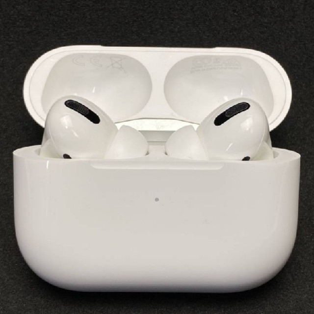 Apple(アップル)のApple AirPods Pro 正規店/美品 スマホ/家電/カメラのオーディオ機器(ヘッドフォン/イヤフォン)の商品写真