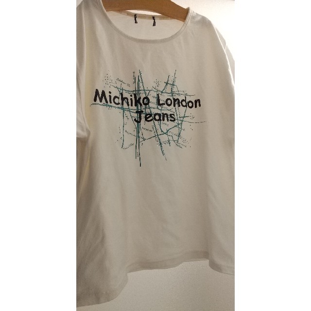 MICHIKO LONDON(ミチコロンドン)のMICHIKO LONDON Tシャツ レディースのトップス(Tシャツ(半袖/袖なし))の商品写真