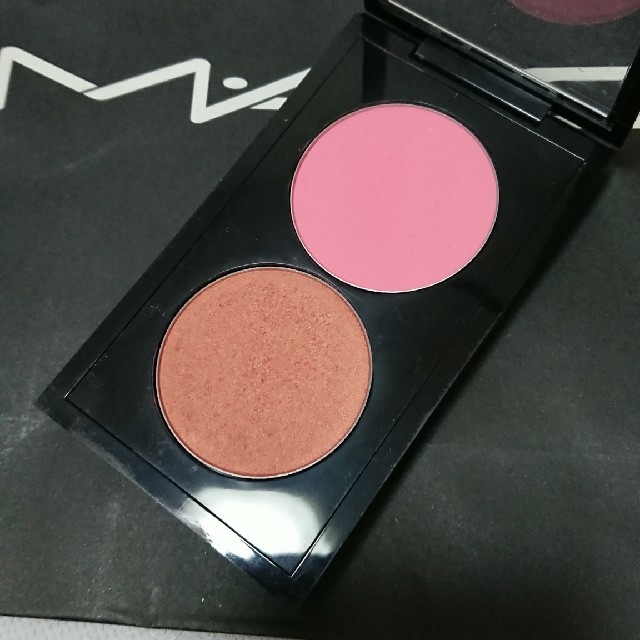 MAC(マック)の【本日限定値引き】MAC チーク 2色セット  プロパレット 貴重✨ コスメ/美容のベースメイク/化粧品(チーク)の商品写真