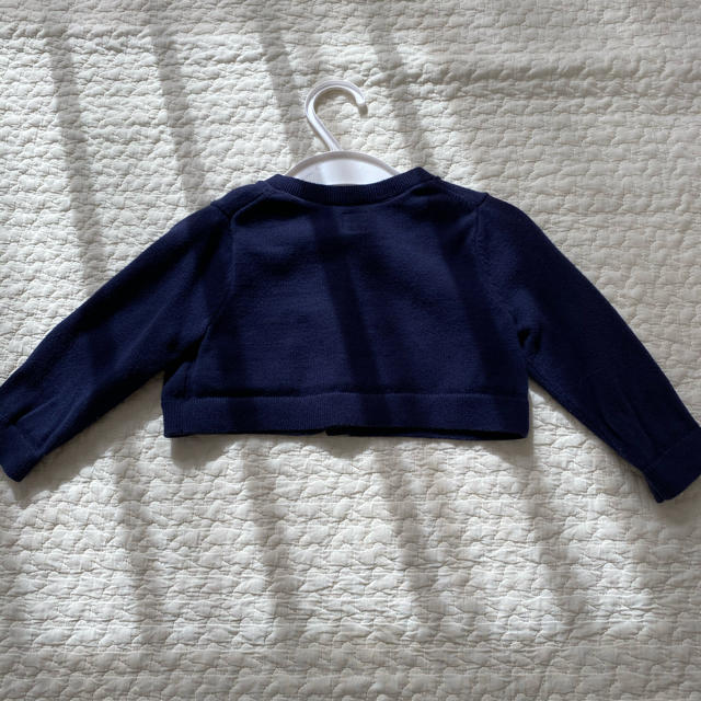 GAP Kids(ギャップキッズ)のGAP ミニ丈　花柄刺繍カーディガン キッズ/ベビー/マタニティのベビー服(~85cm)(カーディガン/ボレロ)の商品写真