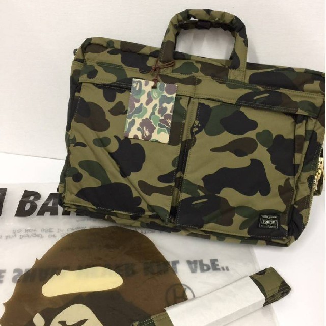 A BATHING APE(アベイシングエイプ)のエイプ×ポーター3WAYバッグ緑カモ メンズのバッグ(ビジネスバッグ)の商品写真