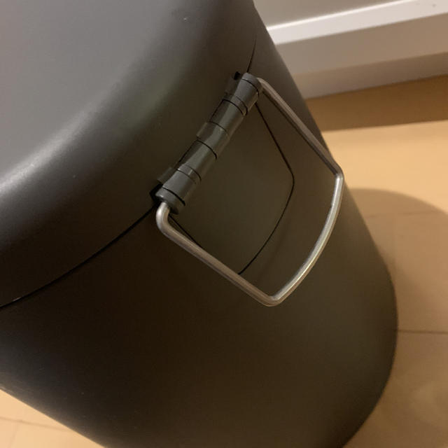 IKEA(イケア)のIKEA ペダル式　蓋付　ゴミ箱 インテリア/住まい/日用品のインテリア小物(ごみ箱)の商品写真