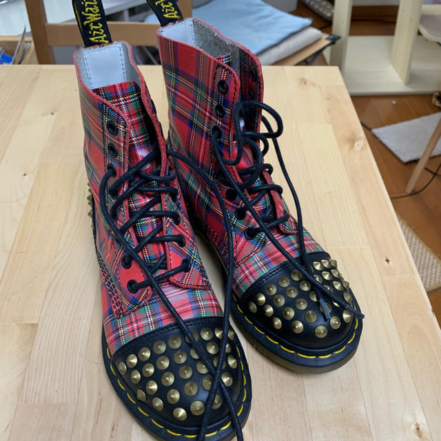 Dr.Martens(ドクターマーチン)のドクターマーチンスダッズタータンチェックブーツ レディースの靴/シューズ(ブーツ)の商品写真