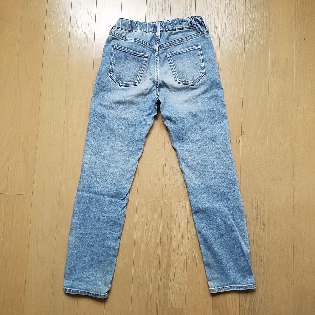 UNIQLO(ユニクロ)のダメージデニム　キッズ　男の子 キッズ/ベビー/マタニティのキッズ服男の子用(90cm~)(パンツ/スパッツ)の商品写真