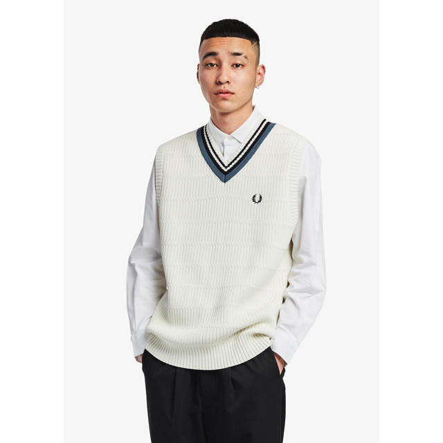 FRED PERRY - (最終値下げ) Fred Perry ニットベスト の通販 by まっく ...