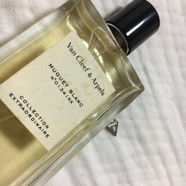 Van Cleef & Arpels(ヴァンクリーフアンドアーペル)の〈ヴァンクリーフ&アーペル〉オードパルファム 75ml コスメ/美容の香水(香水(女性用))の商品写真