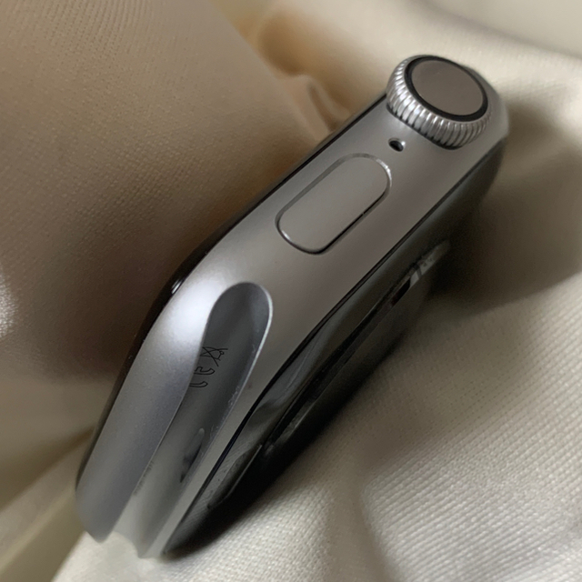 Apple Watch(アップルウォッチ)のApple Watch4 40mm GPSモデル シルバー スマホ/家電/カメラのスマートフォン/携帯電話(スマートフォン本体)の商品写真