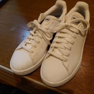 adidasレディースシューズ 白(スニーカー)