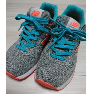 ニューバランス(New Balance)のnew balance　ニューバランス　２６センチ　緑、オレンジ　５７４(スニーカー)